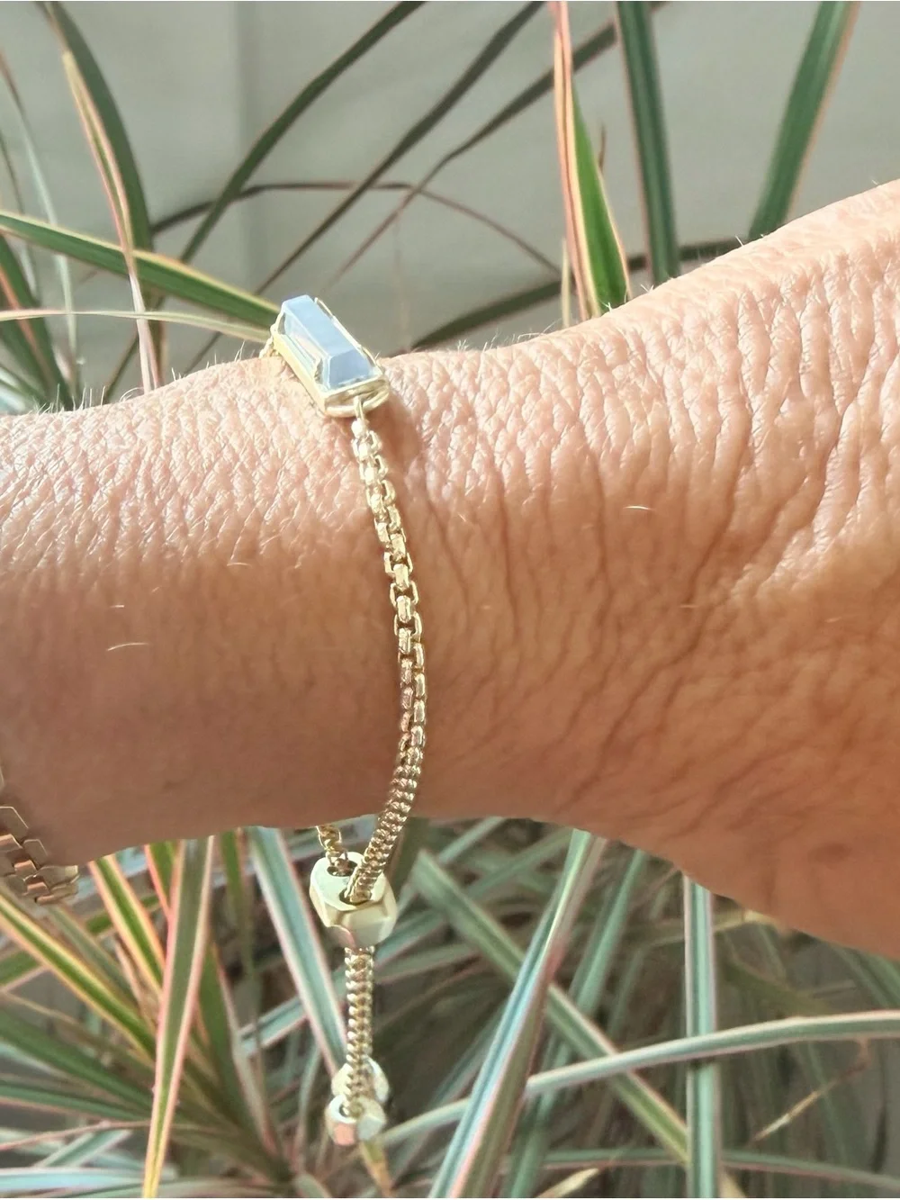 Kate Spade Minimal Bar Slide Bracelet in Gold